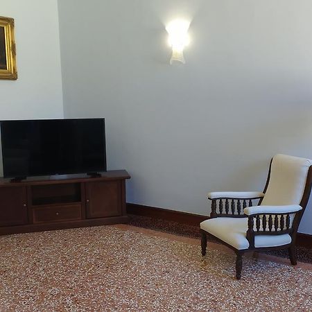 Main Street 59 Apartment Болоня Екстериор снимка