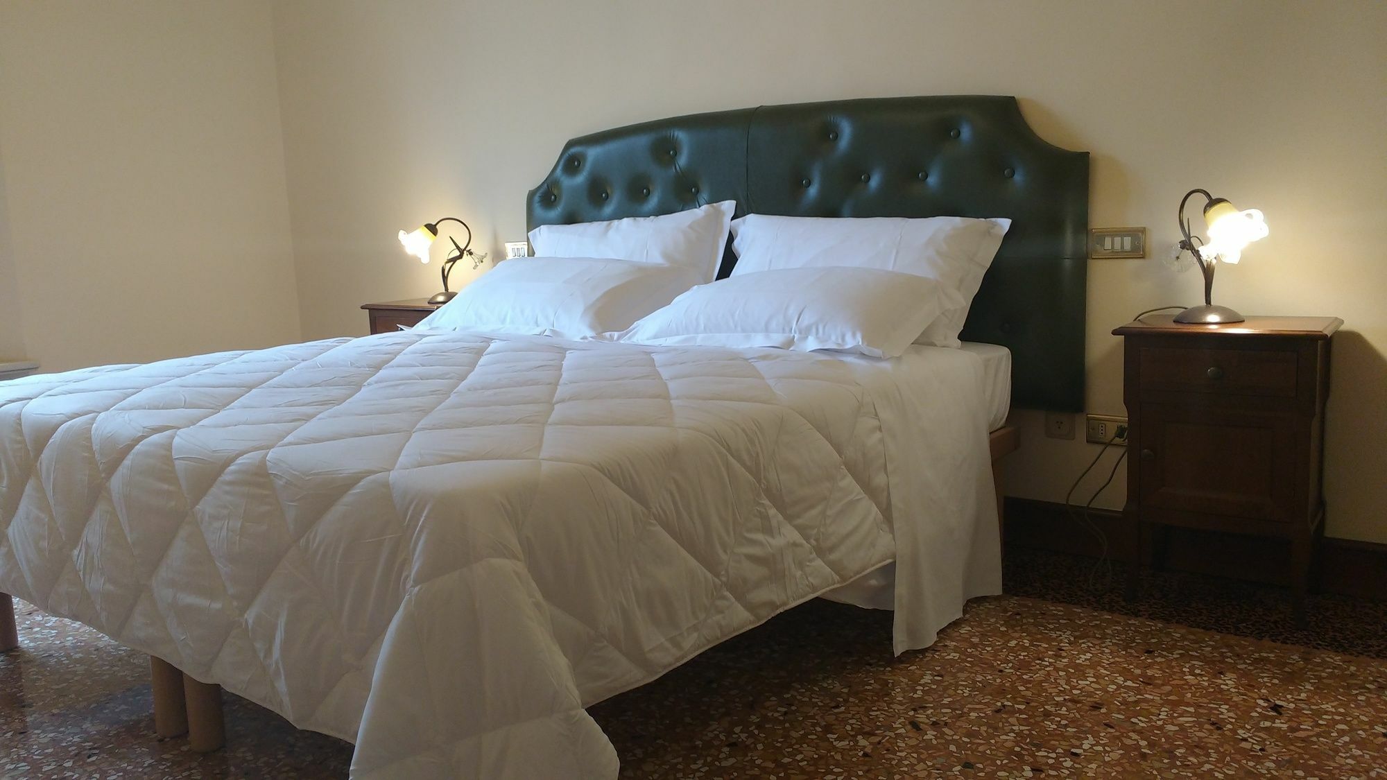 Main Street 59 Apartment Болоня Екстериор снимка
